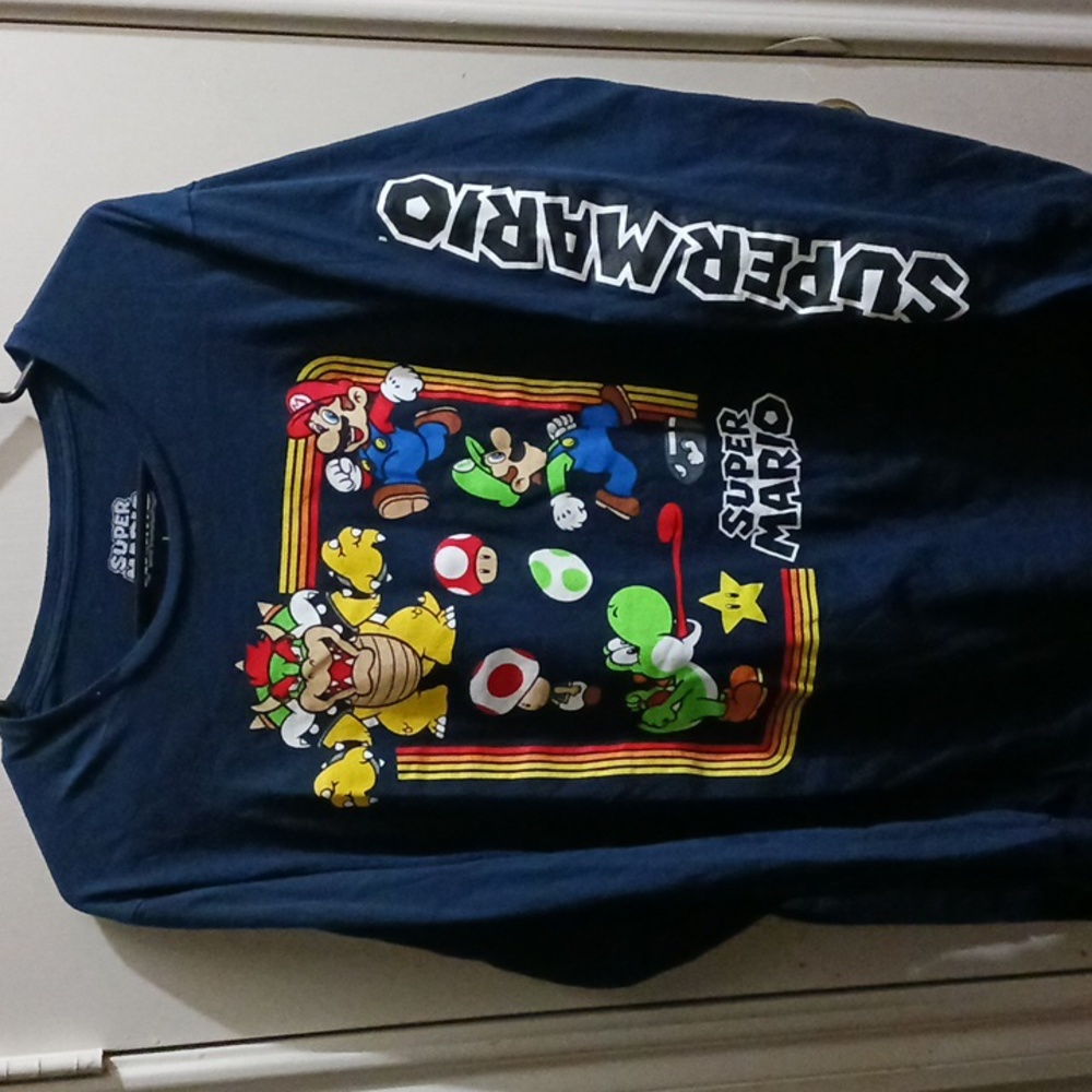 Super Mario long sleeve large t-shirt.